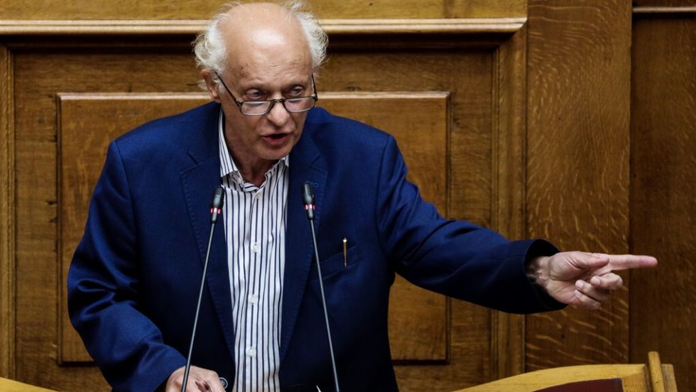 Ο Σπύρος Λάππας στο βήμα της Βουλής